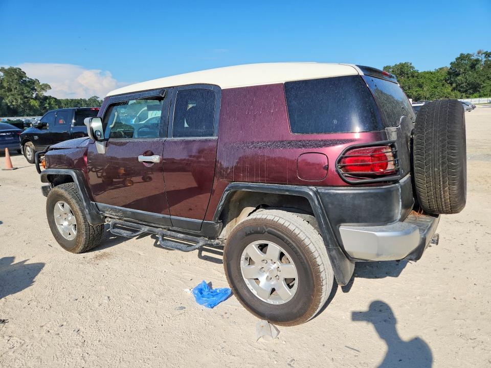 2007 Toyota Fj cruiser VIN JTEBU11F270066240 COPART salvage auction — FRONT END, Fl - Cert Of Title Slvg Rebuildable, sold $5,100 on 2026-07-28 (photo 2)