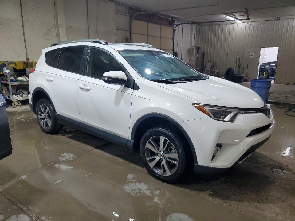 2018 Toyota VIN JTMRFREV8JJ192715 COPART salvage auction — SIDE, Tn - Salvage Certificate, sold $7,500 on 2026-07-21 (photo 4)
