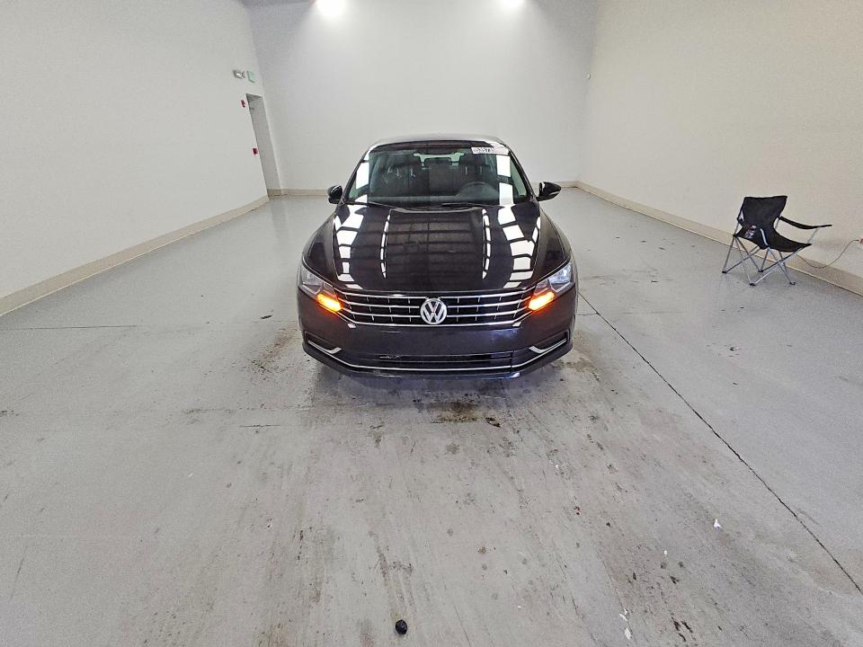 2017 Volkswagen Passat VIN 1VWAT7A35HC007787 COPART salvage auction — MINOR DENT/SCRATCHES, Wv - Certificate Of Title, sold $2,550 on 2026-07-07 (photo 5)
