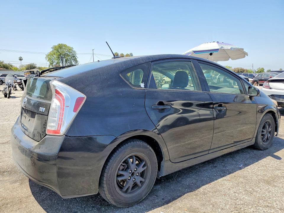 2014 Toyota Prius VIN JTDKN3DU2E1739672 COPART salvage auction — MINOR DENT/SCRATCHES, Ca - App For Dup Clean Or Ac, sold $2,050 on 2026-07-28 (photo 3)
