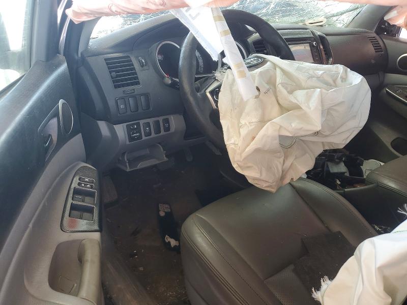 2015 Toyota Tacoma VIN 5TFLU4EN4FX122129 COPART salvage auction — ROLLOVER, Ga - Cert Of Title-Salvage, sold $850 on 2026-07-30 (photo 8)