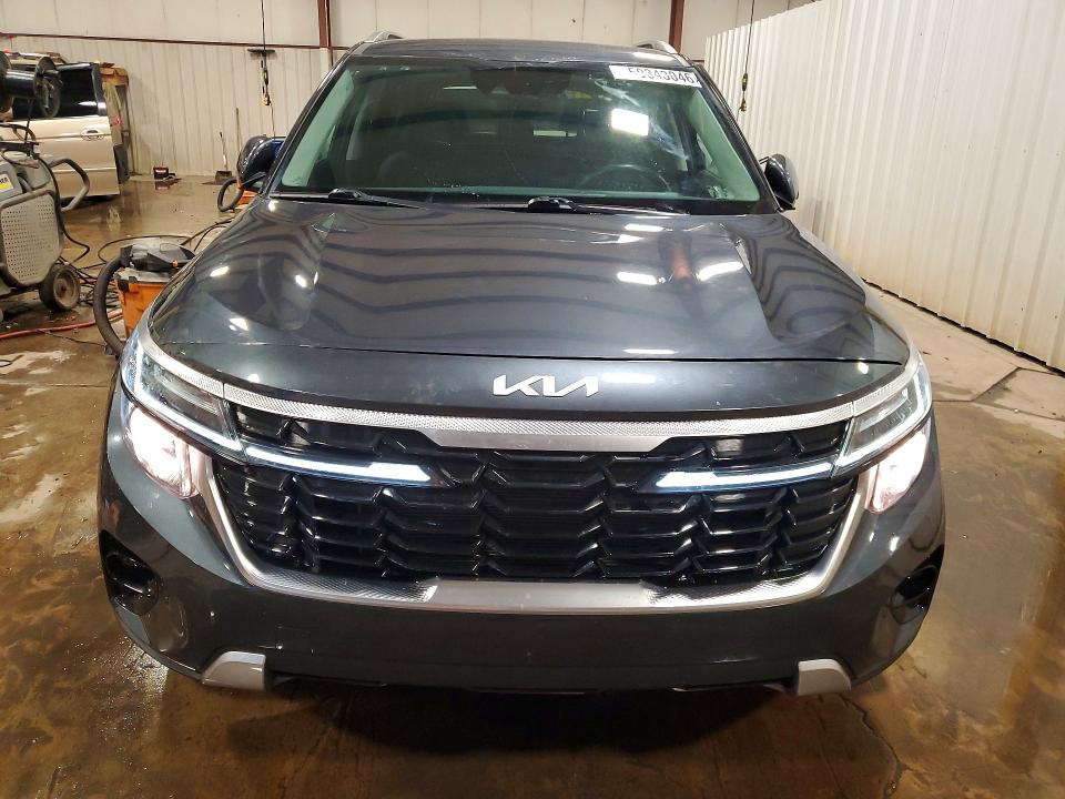 2024 Kia Seltos VIN KNDERCAA1R7653476 COPART salvage auction — SIDE, Pa - Certificate Of Salvage, sold $8,600 on 2026-08-18 (photo 5)