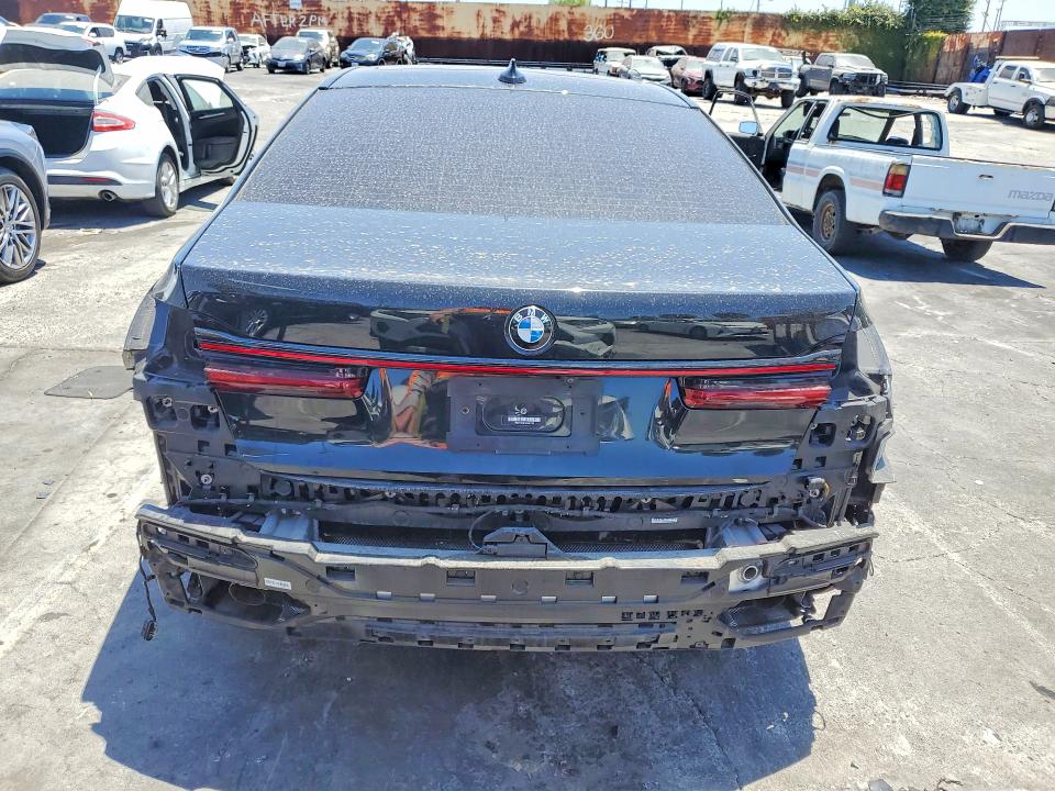 2022 BMW 7er VIN WBA7T2C01NCJ61120 COPART salvage auction — REAR END, Ca - Salvage Certificate, sold $26,000 on 2026-08-19 (photo 6)