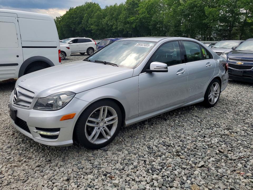 2012 Mercedes-benz C-klasse VIN WDDGF8BB7CR239996 COPART salvage auction — REAR END, Ma - Cert Of Title-Reconstrctd Coll, sold $2,700 on 2026-07-06 (photo 1)