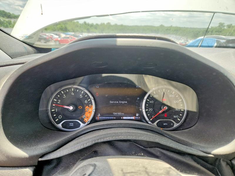 2018 Jeep Renegade VIN ZACCJBBB4JPG75558 COPART salvage auction — FRONT END, Md - Cert Of Salvage > 75% Damage, sold $1,500 on 2026-08-07 (photo 9)