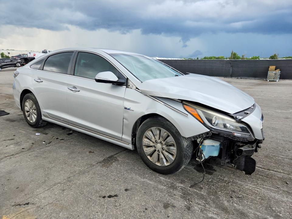 2016 Hyundai Sonata VIN KMHE24L17GA042032 COPART salvage auction — FRONT END, FL - CERT OF TITLE SLVG REBUILDABLE, sold $10 on 2026-07-28 (photo 4)