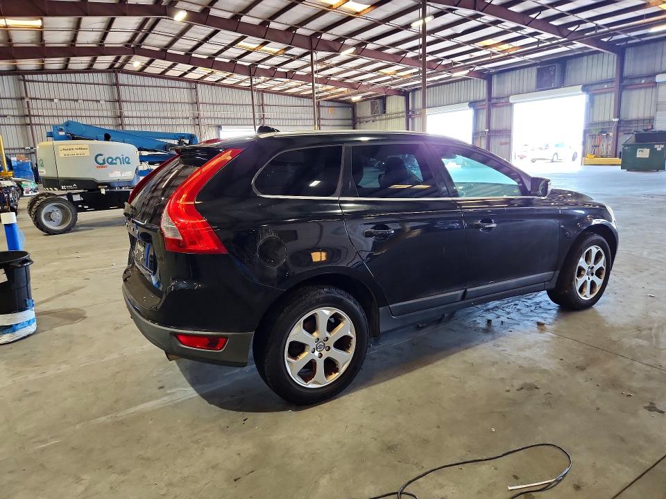 2013 Volvo Xc60 VIN YV4952DLXD2407890 COPART salvage auction — REAR END, Mt - Certificate Of Title, sold $400 on 2026-07-27 (photo 3)
