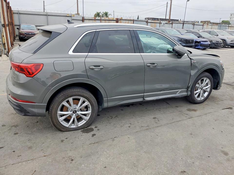 2025 Audi Q3 VIN WA1EECF37S1007299 COPART salvage auction — FRONT END, Id - Dis/Dlr/Exp Only Salvage Title, sold $8,100 on 2026-07-13 (photo 3)