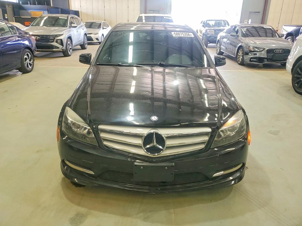 2011 Mercedes-benz C-klasse VIN WDDGF8BB1BR183603 COPART salvage auction — MINOR DENT/SCRATCHES, Wv - Certificate Of Title, sold $1,600 on 2026-07-30 (photo 5)