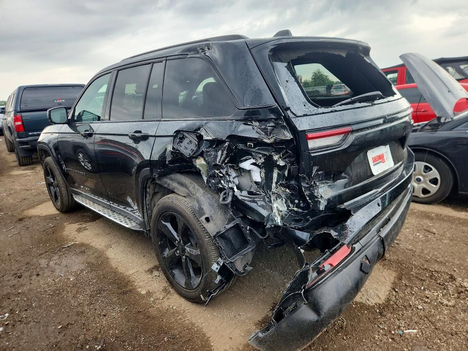 2025 Jeep Cherokee VIN 1C4RJHAG8SC339055 COPART salvage auction — REAR END, Il - Salvage Certificate, sold $13,000 on 2026-08-20 (photo 2)