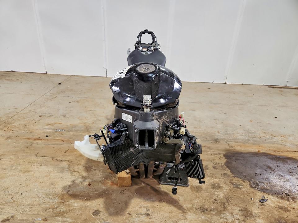 2016 Yamaha VIN JYARJ16E8GA034930 COPART salvage auction — FRONT END, TX - SALVAGE VEHICLE TITLE (P), sold $1,300 on 2026-07-27 (photo 2)
