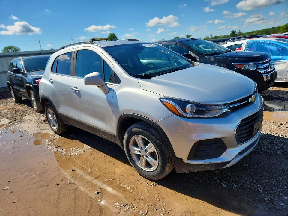 2019 Chevrolet Trax VIN KL7CJPSB7KB949468 COPART salvage auction — MINOR DENT/SCRATCHES, NY - CERTIFICATE OF TITLE, sold $1,600 on 2026-07-02 (photo 4)
