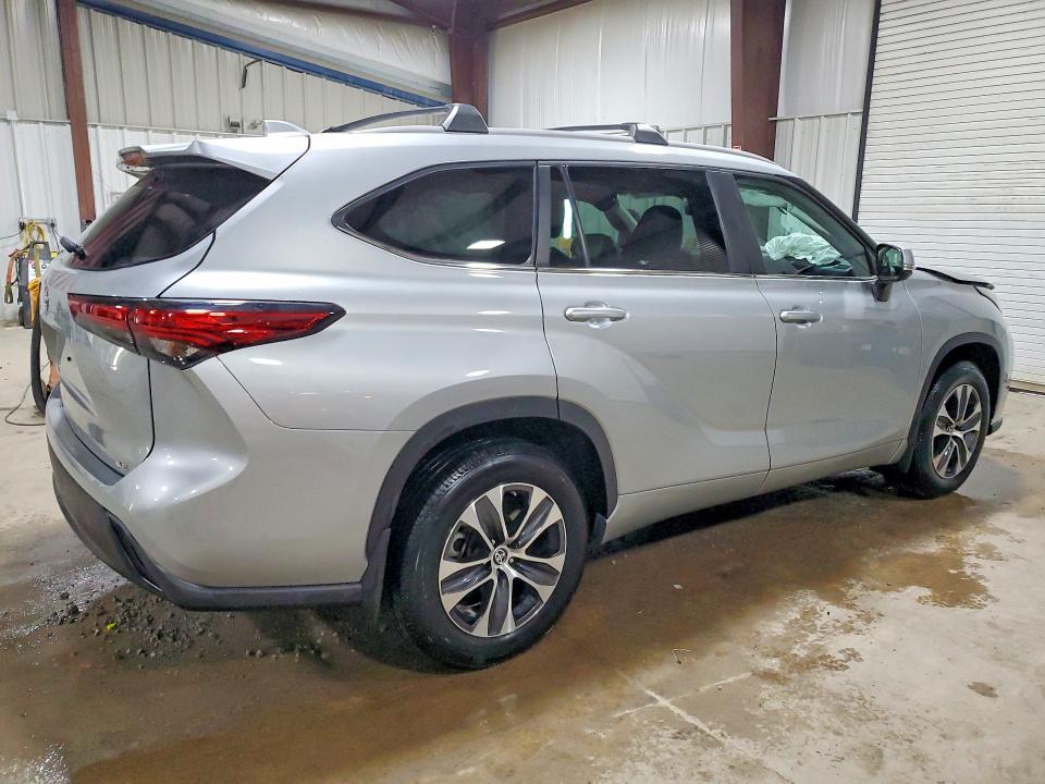 2023 Toyota Highlander VIN 5TDKDRAH5PS046226 COPART salvage auction — FRONT END, Pa - Certificate Of Salvage, sold $14,100 on 2026-07-08 (photo 3)