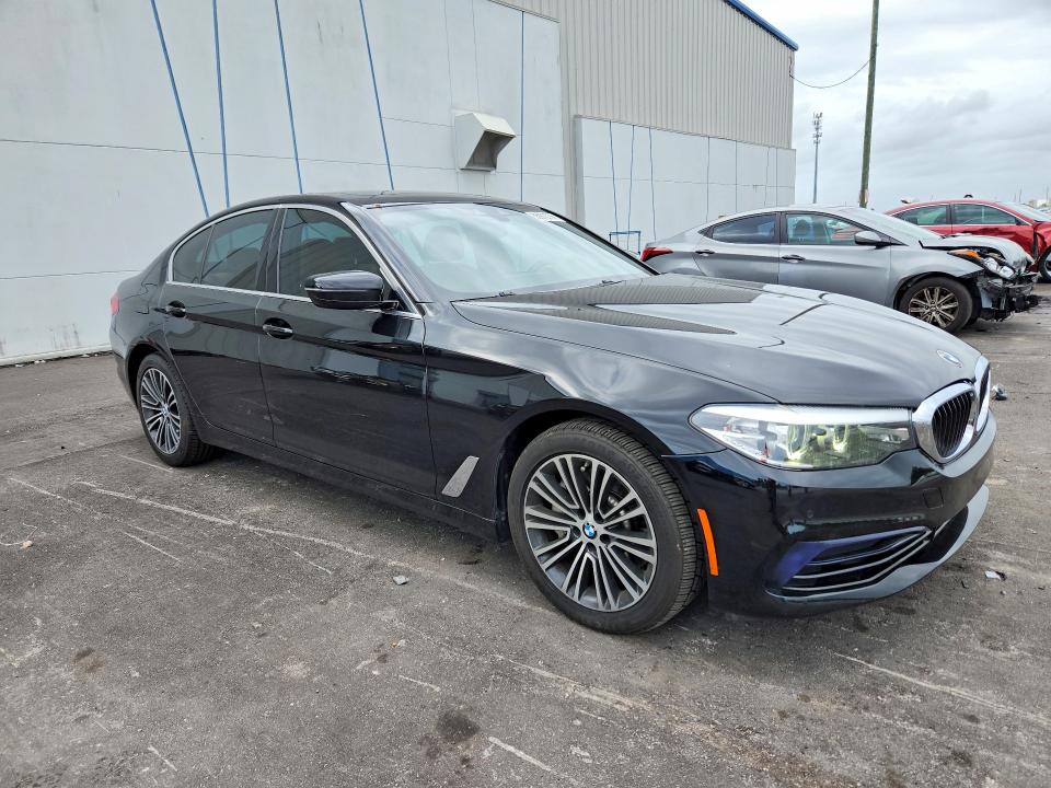2020 BMW 5er VIN WBAJR3C04LWW64260 COPART salvage auction — WATER/FLOOD, Fl - Certificate Of Destruction, sold $8,700 on 2026-08-03 (photo 4)