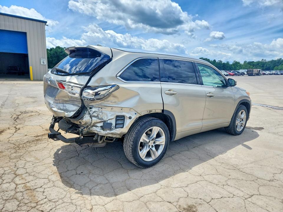 2015 Toyota Highlander VIN 5TDDKRFH5FS105524 COPART salvage auction — REAR END, Pa - Certificate Of Salvage, sold $8,200 on 2026-07-16 (photo 3)