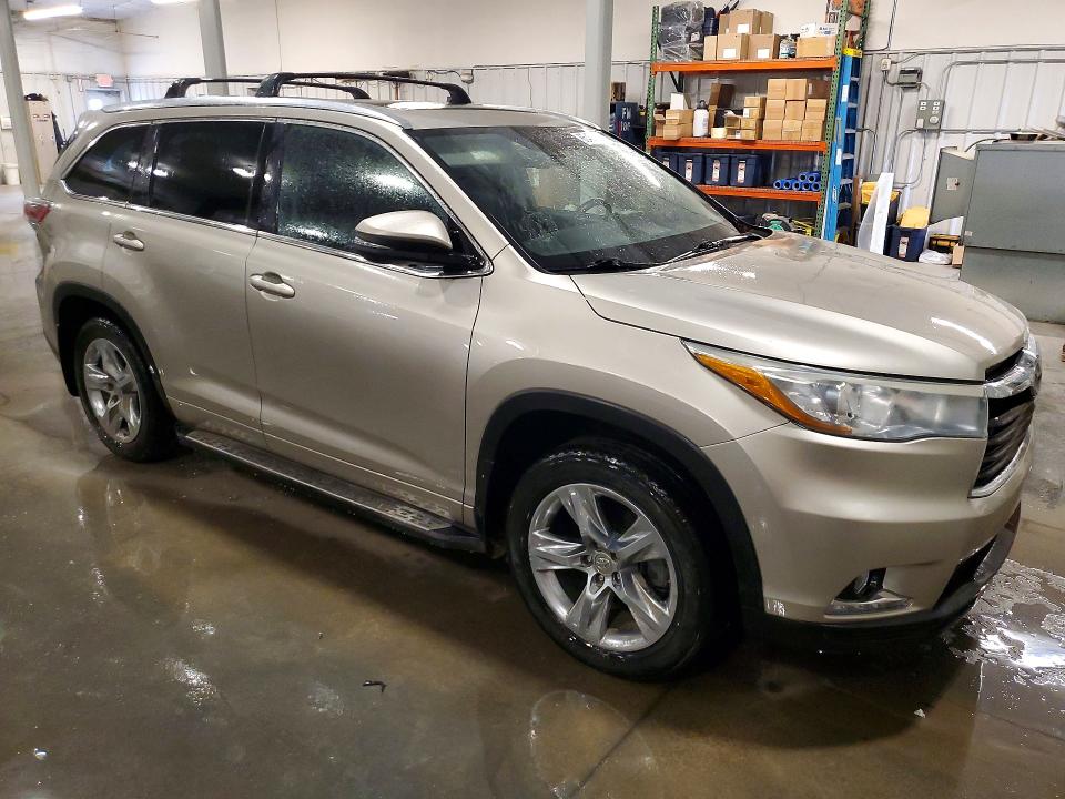 2015 Toyota Highlander VIN 5TDDKRFHXFS098991 COPART salvage auction — WATER/FLOOD, KS - CERT OF TITLE-SALVAGE, sold $575 on 2026-07-27 (photo 4)