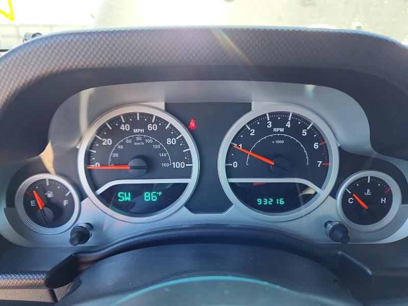 2007 Jeep Wrangler / VIN 1J4GA59177L196381 COPART salvage auction — MINOR DENT/SCRATCHES, Ca - Dis/Dlr/Exp Only Clean Title, sold $3,100 on 2026-07-07 (photo 9)