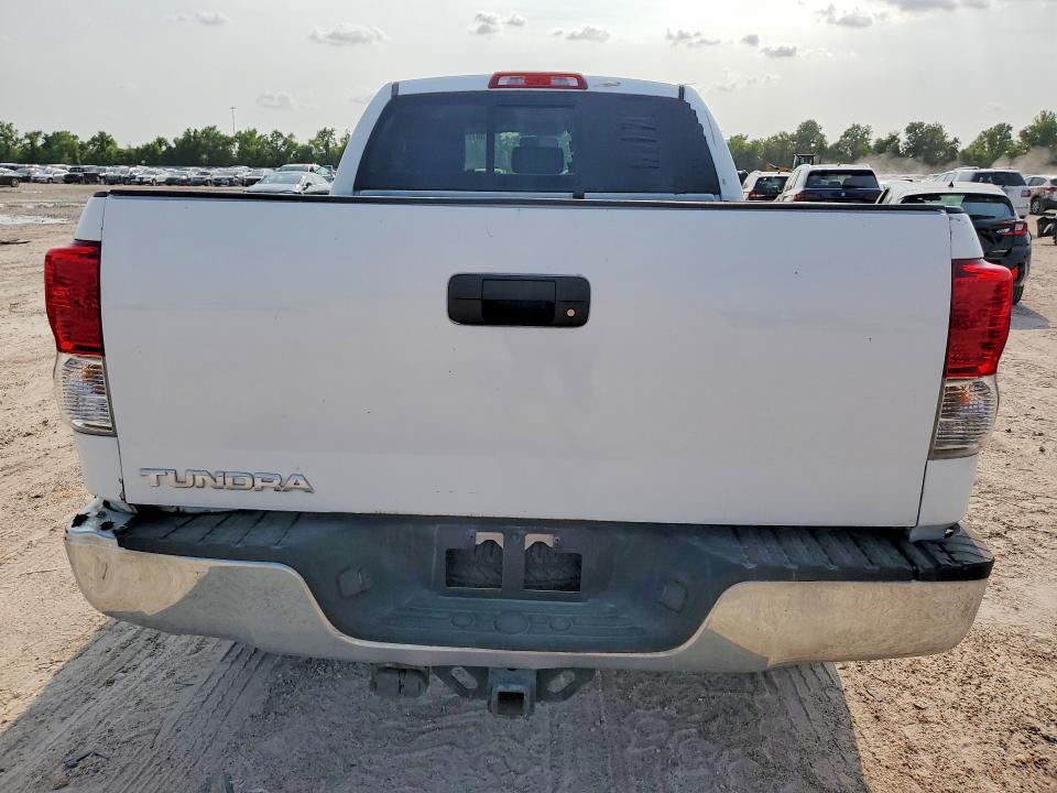 2011 Toyota Tundra VIN 5TFRM5F11BX028411 COPART salvage auction — NORMAL WEAR, Fl - Cert Of Title Slvg Rebuildable, sold $3,200 on 2026-07-24 (photo 6)