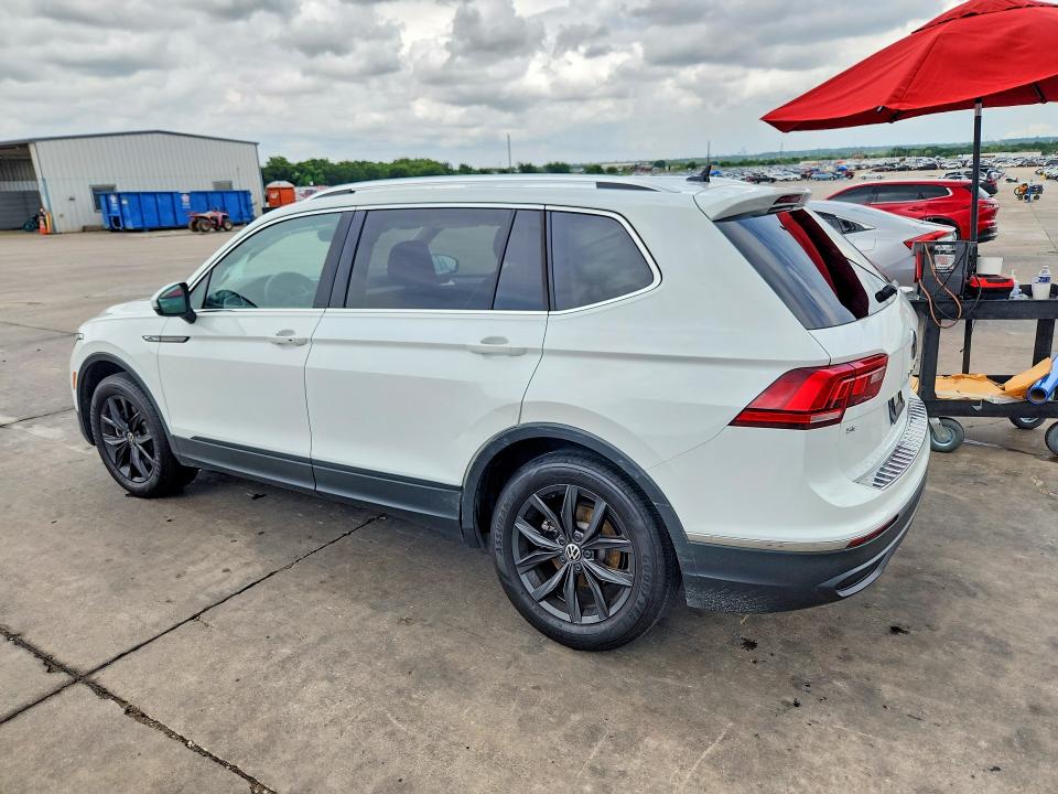 2024 Volkswagen VIN 3VV3B7AX4RM067854 COPART salvage auction — SIDE, Tx - Salvage Vehicle Title, sold $7,900 on 2026-07-30 (photo 2)