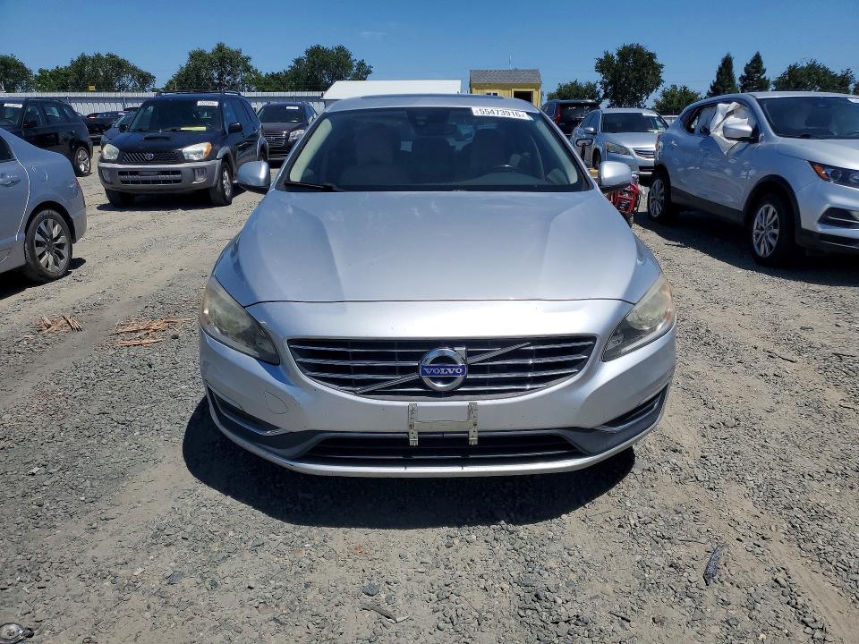2015 Volv S60 VIN YV140MFKXF2366296 COPART salvage auction — REAR END, CA - DIS/DLR/EXP ONLY CLEAN TITLE, sold $1,300 on 2026-07-28 (photo 5)