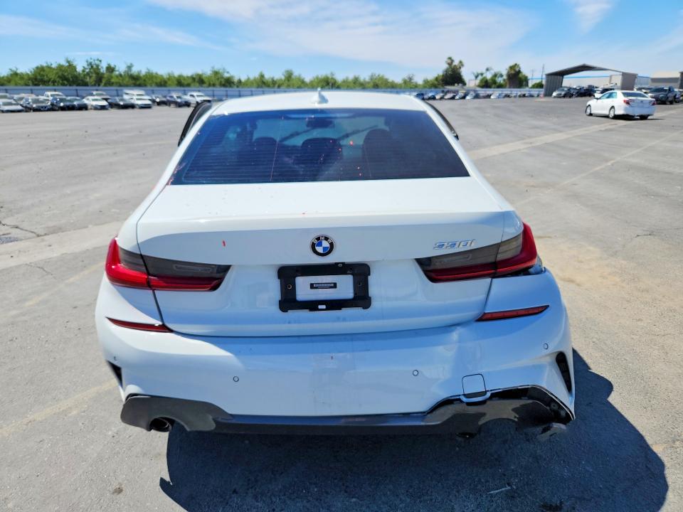 2019 BMW 3er VIN WBA5R1C54KAK06621 COPART salvage auction — SIDE, Salvage Title, sold $5,300 on 2026-07-30 (photo 6)