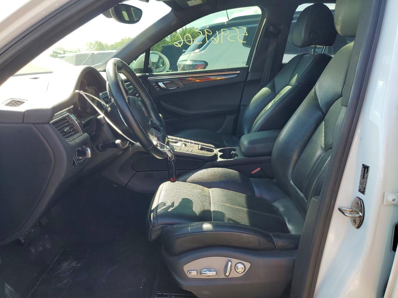 2016 Porsche Macan VIN WP1AB2A56GLB41165 COPART salvage auction — Minor Dent/Scratches, MI - DEALER ONLY CLEAN TITLE (P), sold $5,500 on 2026-07-01 (photo 7)