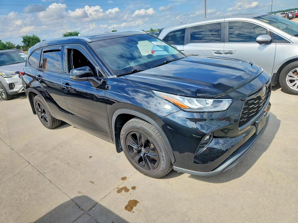 2020 Toyota Highlander VIN 5TDGZRAH4LS014952 COPART salvage auction — NORMAL WEAR, Tx - Certificate Of Title, sold $18,900 on 2026-07-30 (photo 4)