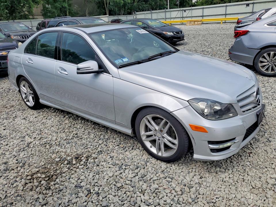 2012 Mercedes-benz C-klasse VIN WDDGF8BB7CR239996 COPART salvage auction — REAR END, Ma - Cert Of Title-Reconstrctd Coll, sold $2,700 on 2026-07-06 (photo 4)