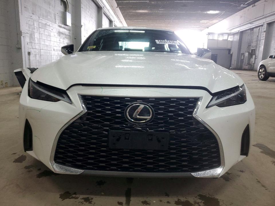 2021 Lexus VIN JTHC81F24M5047155 COPART salvage auction — REAR END, Va - Cert Of Title - Salvage, sold $3,650 on 2026-07-29 (photo 5)