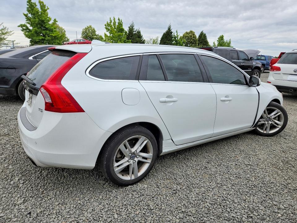 2015 Volvo VIN YV140MEK7F1258712 COPART salvage auction — FRONT END, Or - Salvage Title Certificate, sold $4,100 on 2026-08-18 (photo 3)