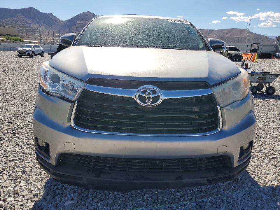 2015 Toyota Highlander VIN 5TDBKRFH1FS200427 COPART salvage auction — FRONT END, Nv - Salvage Title, sold $4,600 on 2026-07-29 (photo 5)