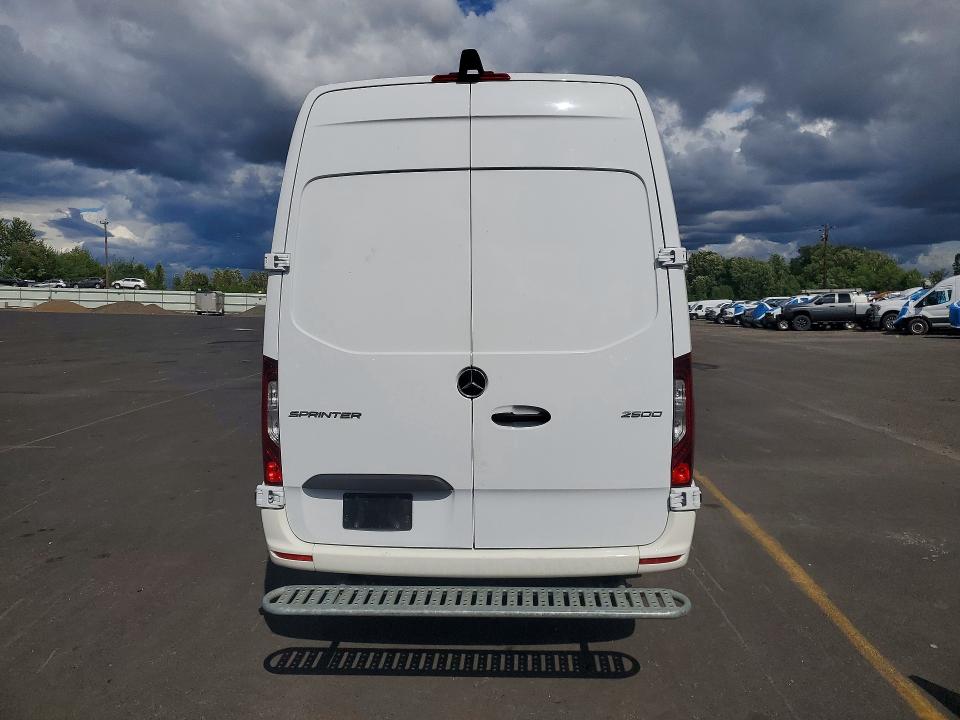 2023 Mercedes-benz Sprinter VIN W1Y40CHY4PT153028 COPART salvage auction — MINOR DENT/SCRATCHES, Wa - Cert Of Ownership-Rebuilt, sold $11,100 on 2026-07-20 (photo 6)