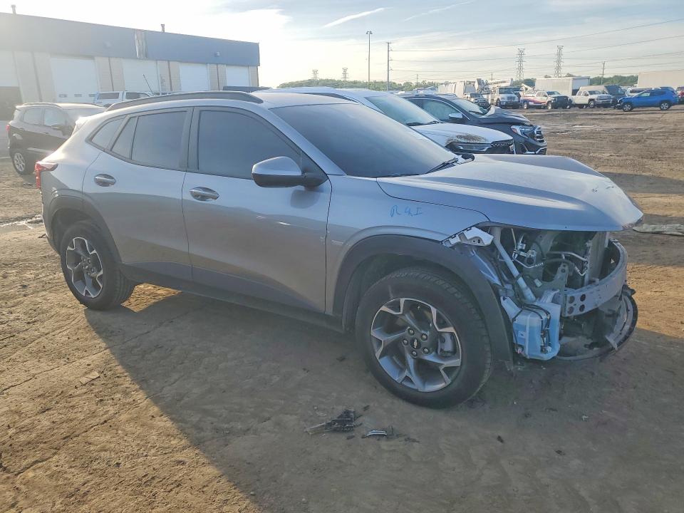 2025 Chevrolet Trax VIN KL77LHEP7SC041461 COPART salvage auction — FRONT END, Mi - Certificate Of Title, sold $6,100 on 2026-07-10 (photo 4)