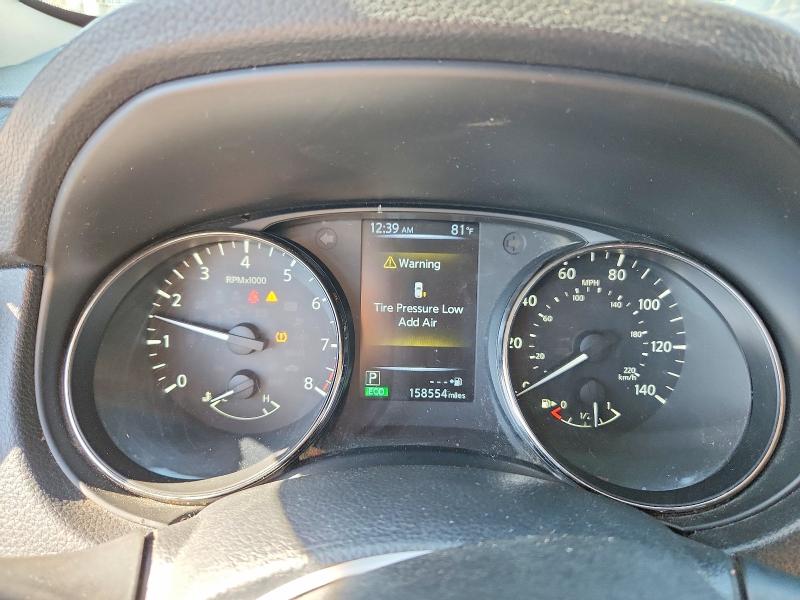 2017 Nissan VIN KNMAT2MV4HP523733 COPART salvage auction — MINOR DENT/SCRATCHES, Ca - Dis/Dlr/Exp Only Clean Title, sold $900 on 2026-07-30 (photo 9)