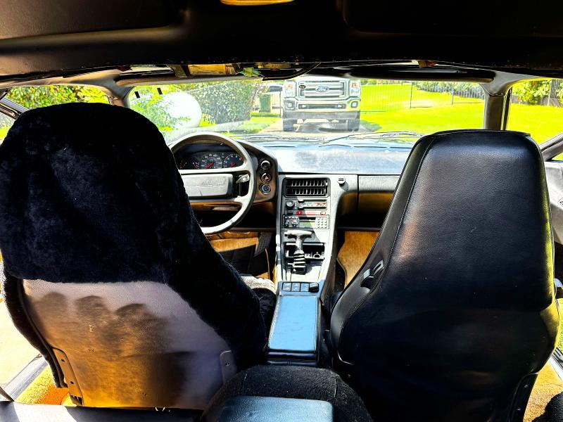 1986 Porsche 928 VIN WP0JB0924GS861862 COPART salvage auction — MINOR DENT/SCRATCHES, Tx - Certificate Of Title (P), sold $1,550 on 2026-07-06 (photo 9)