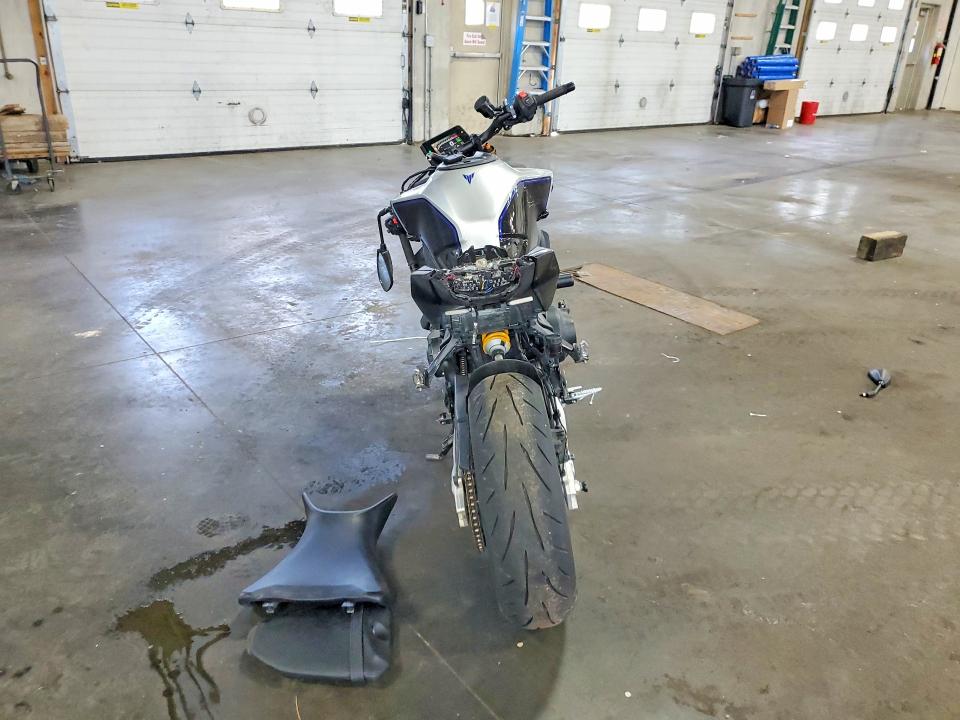 2025 Yamaha Mt VIN JYARN95E6SA002555 COPART salvage auction — SIDE, Mn - Cert Of Title-Salvage, sold $5,300 on 2026-07-30 (photo 4)