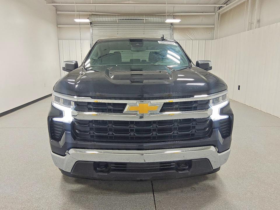 2024 Chevrolet Silverado 1500 VIN 1GCUDDED1RZ352103 COPART salvage auction — MINOR DENT/SCRATCHES, AZ - CERTIFICATE OF TITLE, sold $25,250 on 2026-07-07 (photo 5)