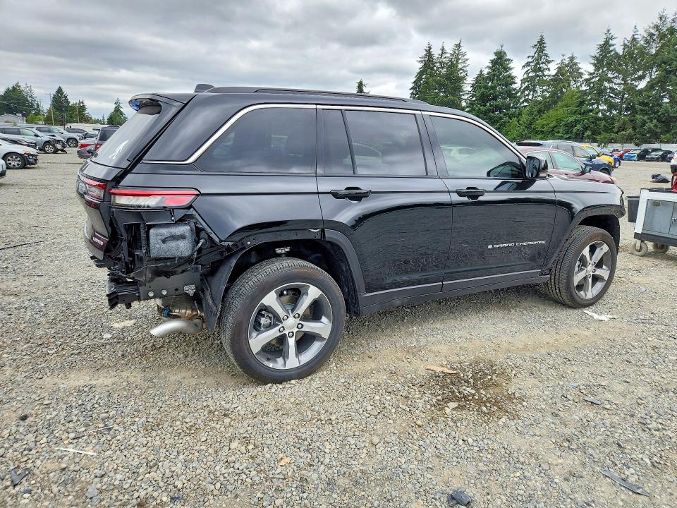 2025 Jeep Cherokee VIN 1C4RJHBG3SC374620 COPART salvage auction — FRONT END, WA - BILL OF SALE, sold $15,800 on 2026-08-21 (photo 3)