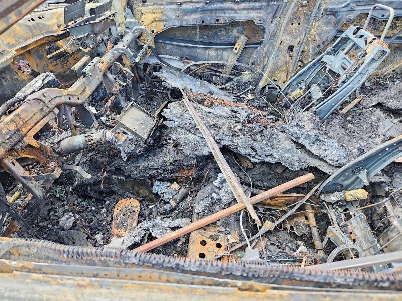 2015 Chrysler 300 VIN 2C3CCAGG2FH899742 COPART salvage auction — BURN, PA - CERTIFICATE OF SALVAGE, sold $275 on 2026-07-02 (photo 7)