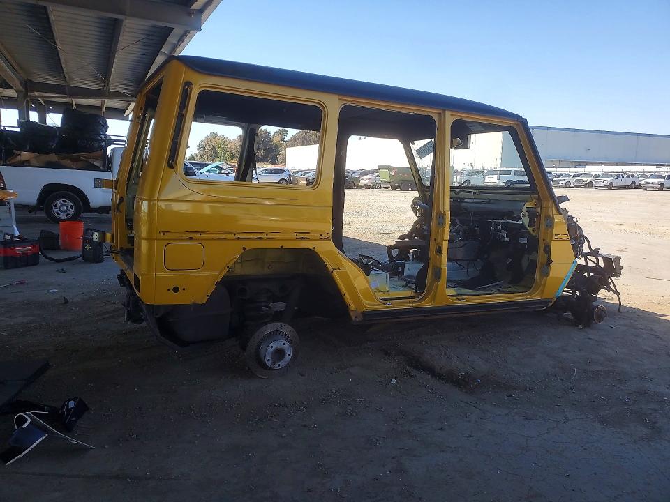2016 Mercedes-benz G-klasse amg 6x6 VIN WDCYC7DF0GX254952 COPART salvage auction — VANDALISM, Ca - Salvage Certificate, sold $6,700 on 2026-08-13 (photo 3)