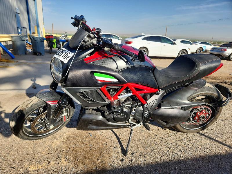 2012 Ducati Diavel VIN ZDM13BLW2CB009349 COPART salvage auction — WATER/FLOOD, Nm - Cert Of Title-Salvage, sold $350 on 2026-07-30 (photo 3)