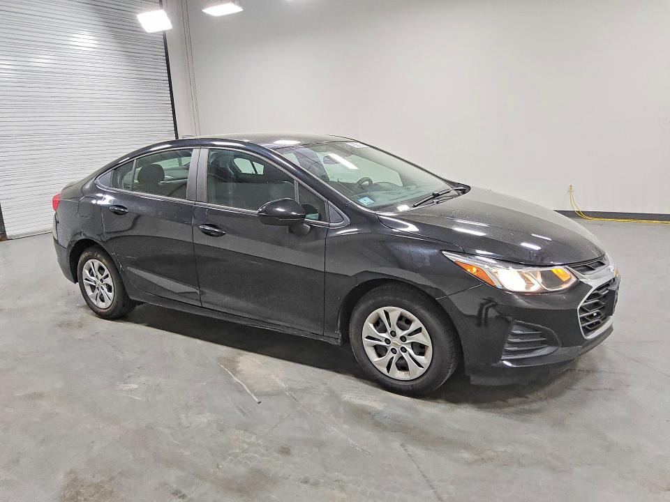 2019 Chevrolet Cruze VIN 1G1BC5SM8K7111167 COPART salvage auction — MINOR DENT/SCRATCHES, Ma - Certificate Of Title, sold $1,650 on 2026-07-07 (photo 4)