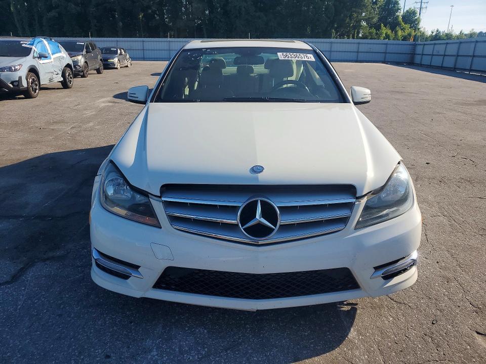 2012 Mercedes-benz C-klasse VIN WDDGF4HB1CA621942 COPART salvage auction — SIDE, Nc - Salvage Certificate Of Title, sold $1,400 on 2026-07-28 (photo 5)