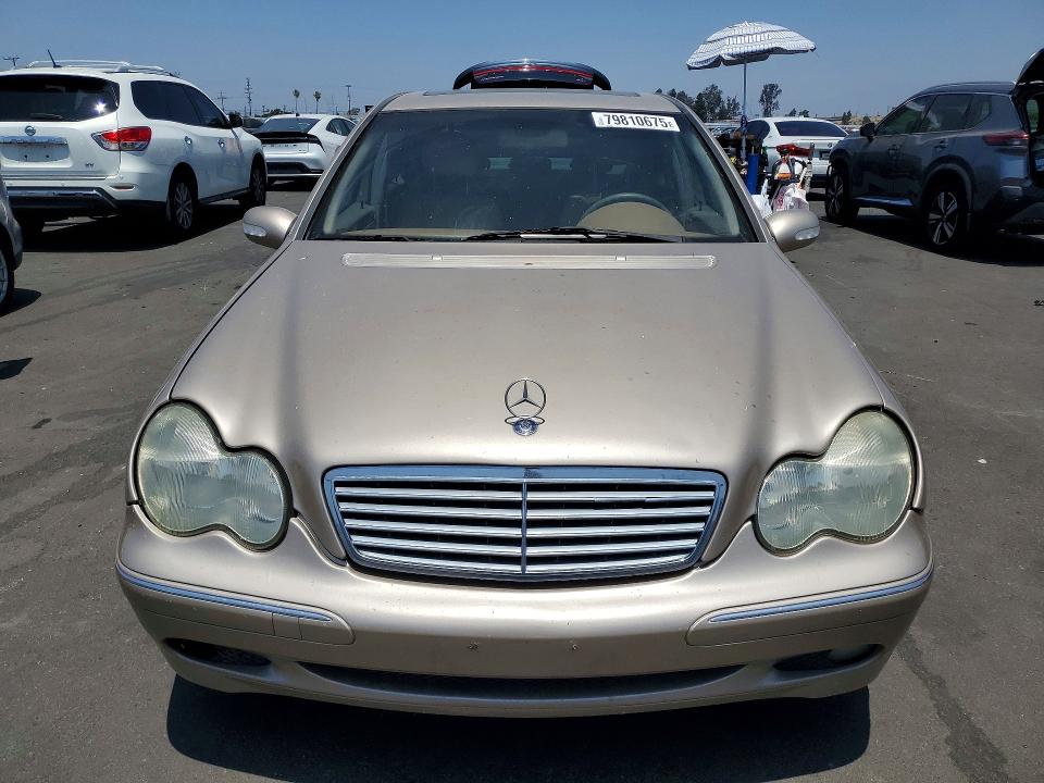 2001 Mercedes-benz C class VIN WDBRF64J01F018412 COPART salvage auction — MINOR DENT/SCRATCHES, CA - SALVAGE CERTIFICATE, sold $525 on 2026-07-08 (photo 5)