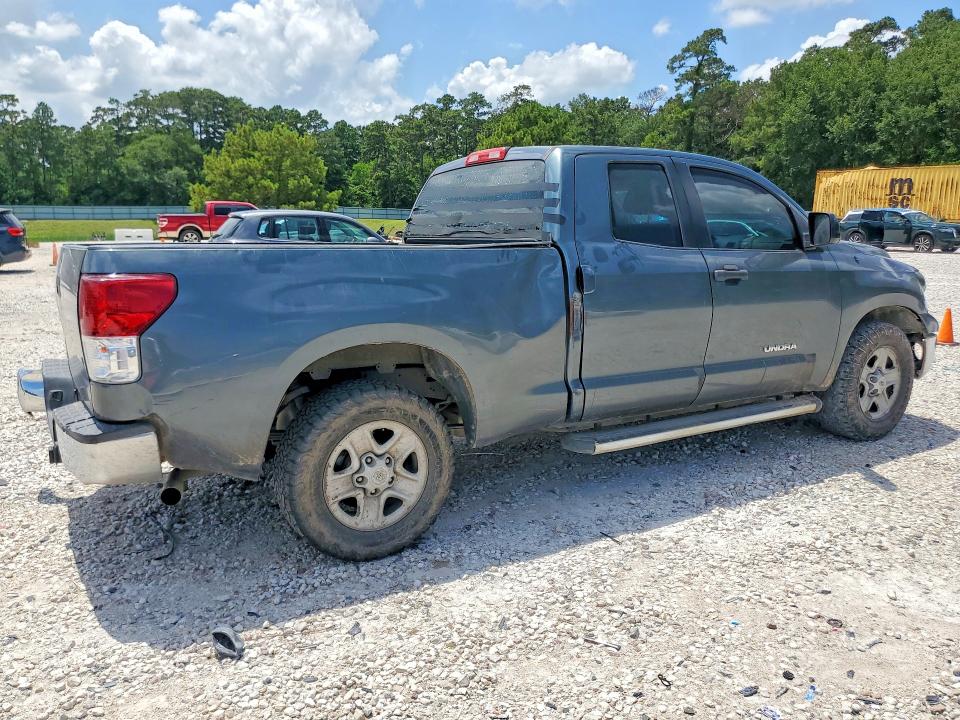 2010 Toyota Tundra VIN 5TFRM5F17AX015810 COPART salvage auction — REAR END, Tx - Certificate Of Title, sold $800 on 2026-07-28 (photo 3)