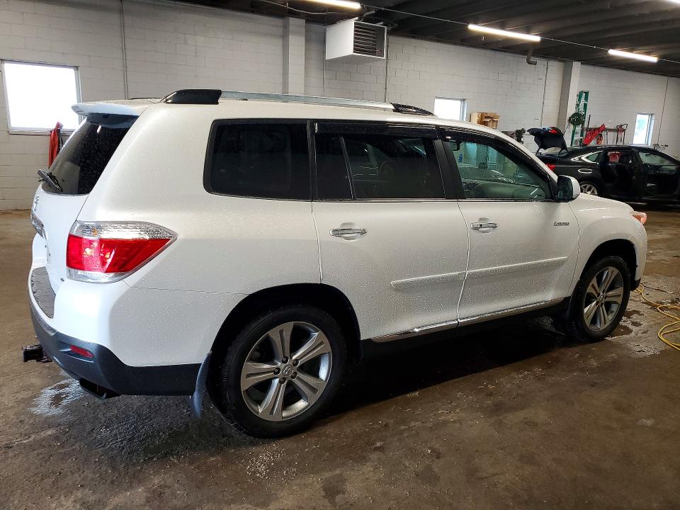 2011 Toyota Highlander VIN 5TDDK3EH0BS047797 COPART salvage auction — HAIL, Ia - Cert Of Title-Salvage Title, sold $5,700 on 2026-07-22 (photo 3)