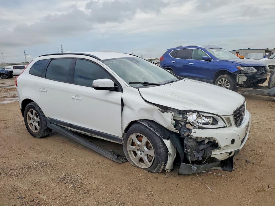 2011 Volvo Xc60 VIN YV4952DL4B2147998 COPART salvage auction — FRONT END, TX - SALVAGE VEHICLE TITLE (P), sold $250 on 2026-07-28 (photo 4)