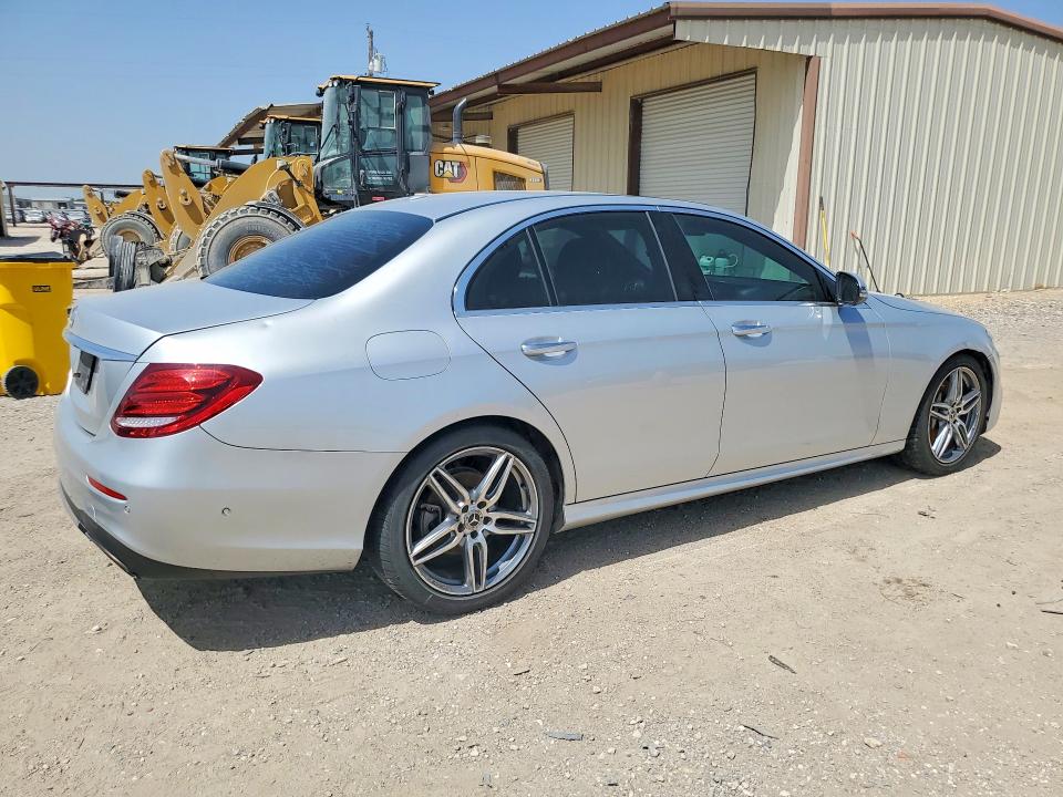 2018 Mercedes-benz E-klasse VIN WDDZF4JB2JA432488 COPART salvage auction — WATER/FLOOD, Tx - Salvage Title-Flood Damage, sold $4,000 on 2026-08-05 (photo 3)
