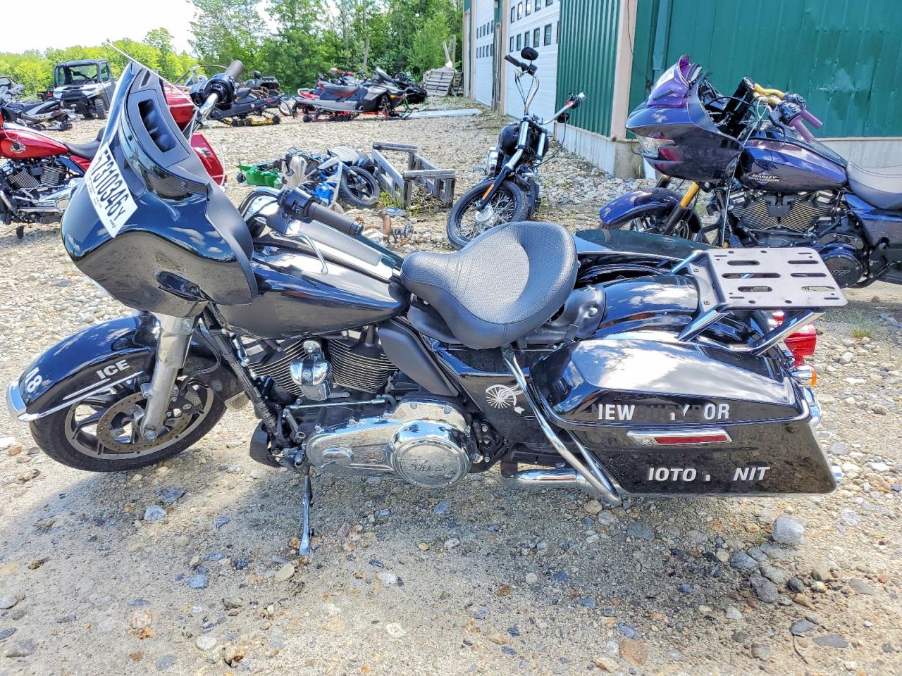 2023 Harley-Davidson FLHTP VIN 1HD1FMP19PB611537 COPART salvage auction — Side, MA - CERT OF TITLE-SALVAGE, sold $6,300 on 2026-07-09 (photo 3)