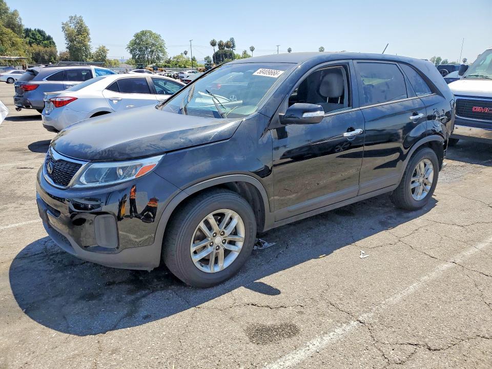 2015 Kia Sorento VIN 5XYKT3A64FG629090 COPART salvage auction — VANDALISM, Ca - Salvage Certificate, sold $1,400 on 2026-07-31 (photo 1)